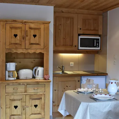 4 Pers A Meribel, Proche Centre Et Commerces, Balcon Ouest, Label Meribel - Fr-1-180-372 Apartment *
