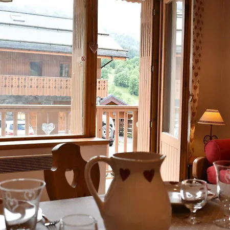 4 Pers A Meribel, Proche Centre Et Commerces, Balcon Ouest, Label Meribel - Fr-1-180-372 Les Allues